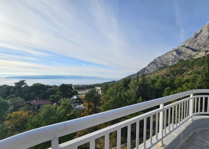 Image No.3-Propriété de 5 chambres à vendre à Baška Voda