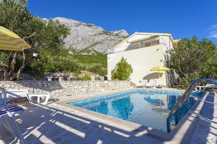 Image No.1-Propriété de 4 chambres à vendre à Croatie