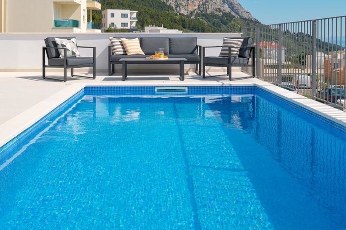 Image No.3-3 Bed Property for sale