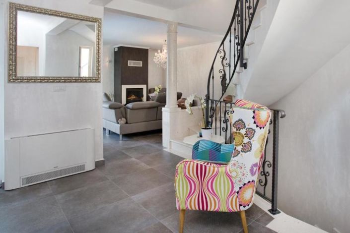 Image No.16-5 Bed Property for sale