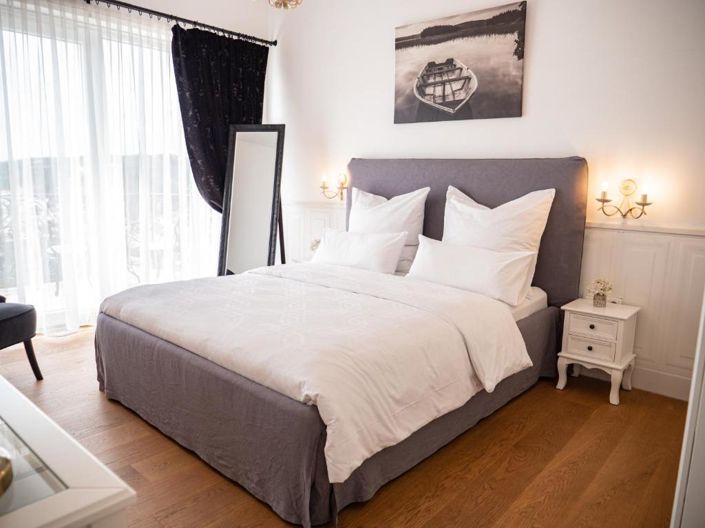 Image No.23-3 Bed Property for sale