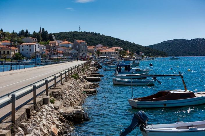 Image No.6-19 Bed Property for sale