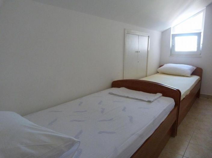 Image No.13-20 Bed Property for sale