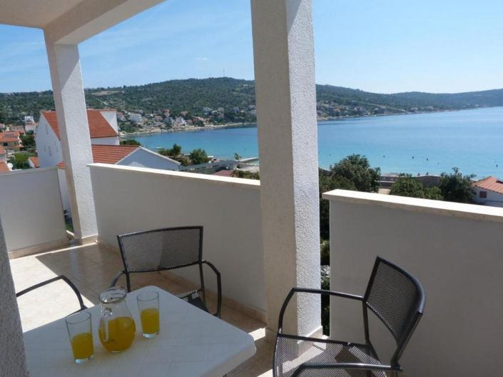 Image No.21-20 Bed Property for sale