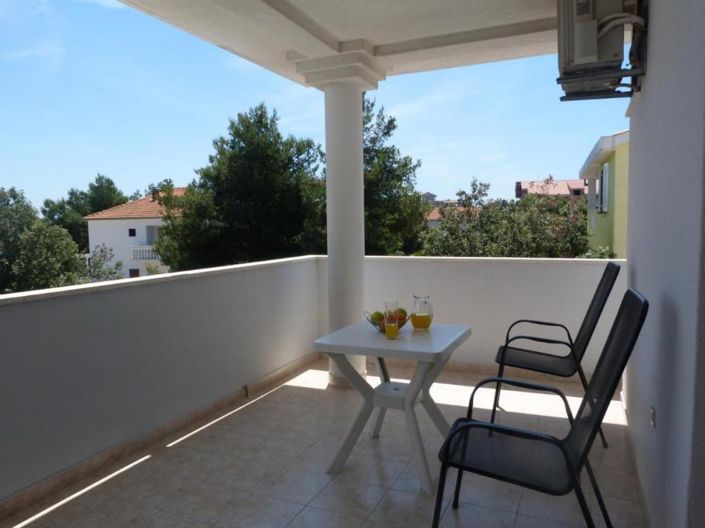 Image No.6-20 Bed Property for sale