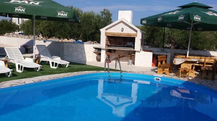 Image No.15-6 Bed Property for sale