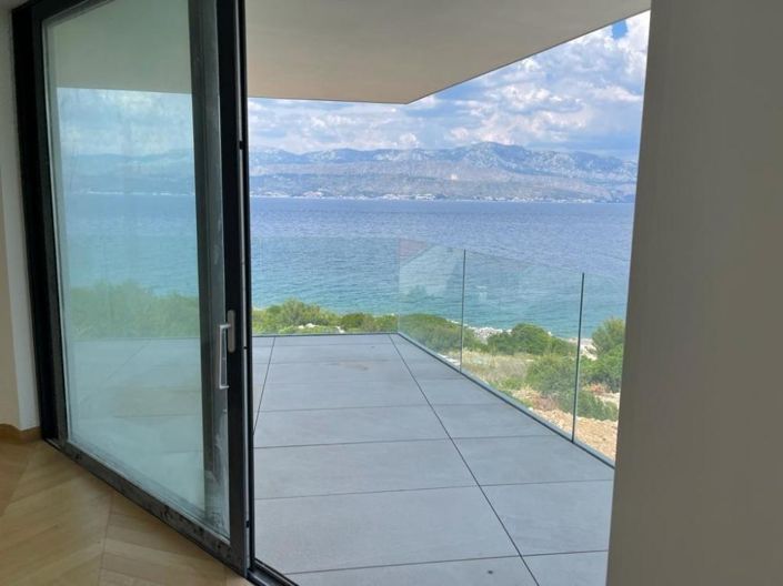 Image No.6-4 Bed Property for sale