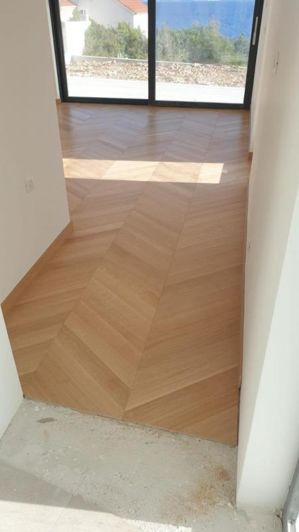 Image No.8-4 Bed Property for sale