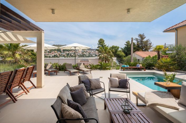 Image No.8-4 Bed Property for sale