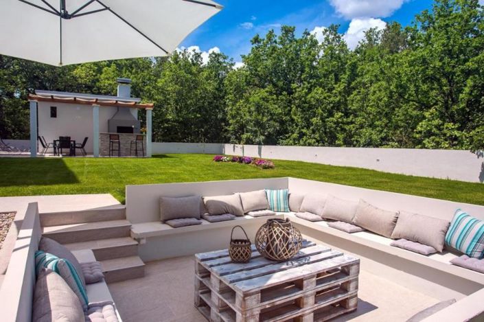 Image No.13-4 Bed Property for sale