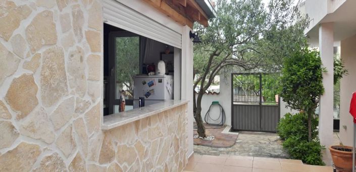 Image No.11-5 Bed Property for sale