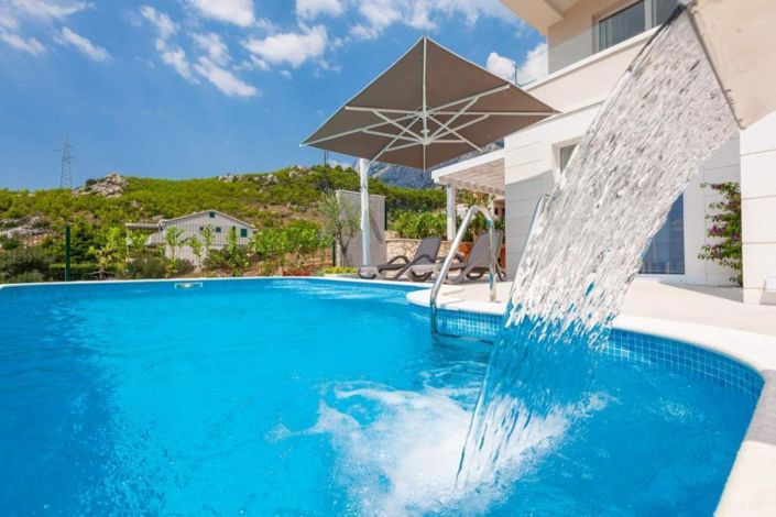 Image No.3-4 Bed Property for sale