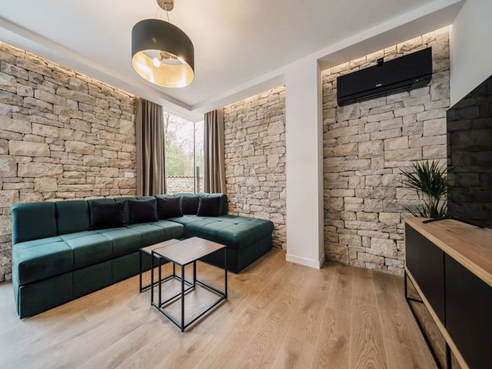 Image No.13-2 Bed Property for sale