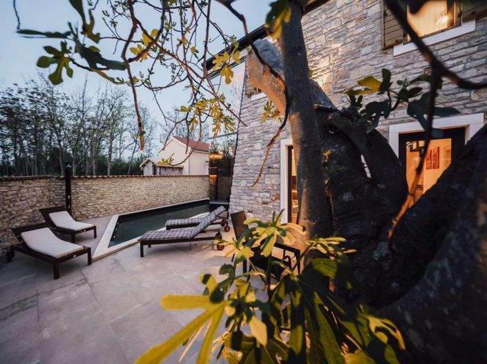 Image No.4-2 Bed Property for sale