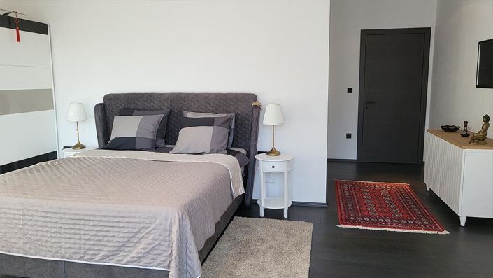 Image No.23-4 Bed Property for sale