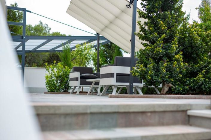 Image No.9-4 Bed Property for sale