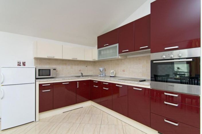 Image No.23-9 Bed Property for sale