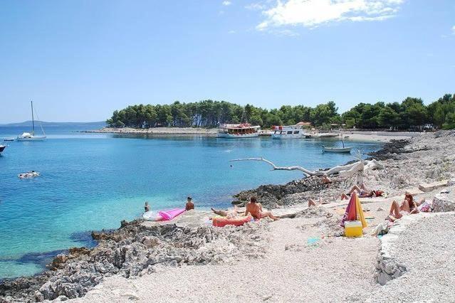 Image No.20-10 Bed Property for sale