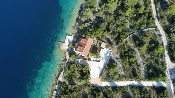 Image No.2-6 Bed Property for sale