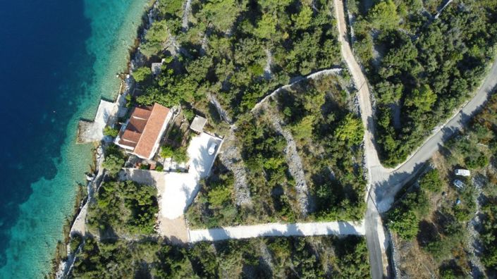 Image No.5-6 Bed Property for sale