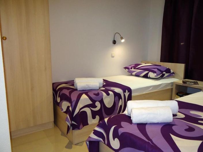 Image No.22-12 Bed Property for sale