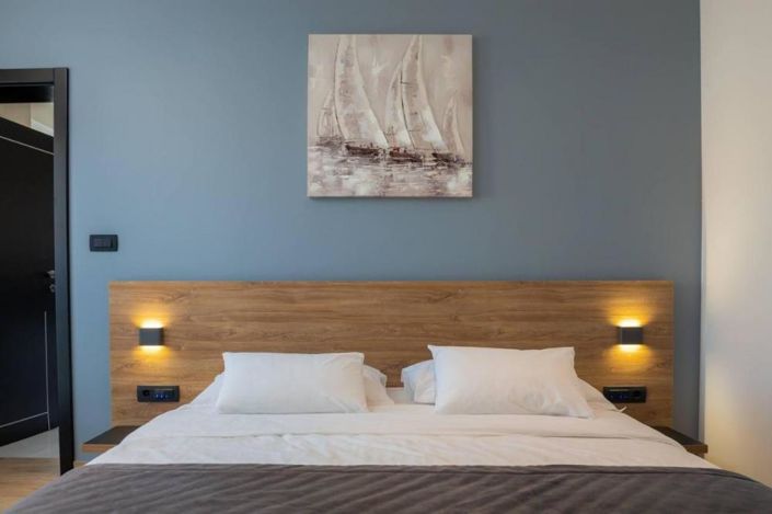 Image No.11-5 Bed Property for sale