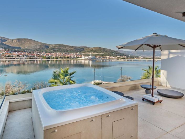 Image No.4-Propriété de 5 chambres à vendre à Trogir