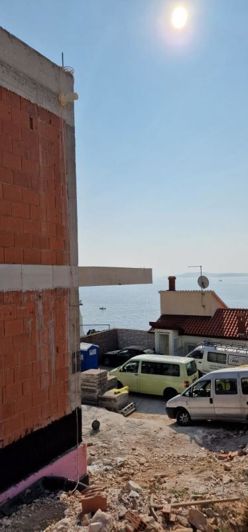 Image No.3-3 Bed Property for sale