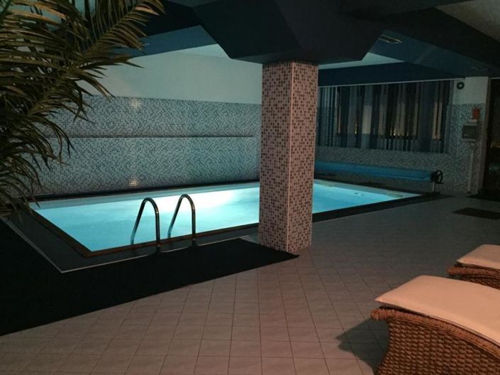 Image No.10-21 Bed Property for sale