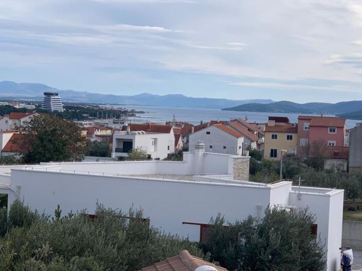 Image No.5-7 Bed Property for sale