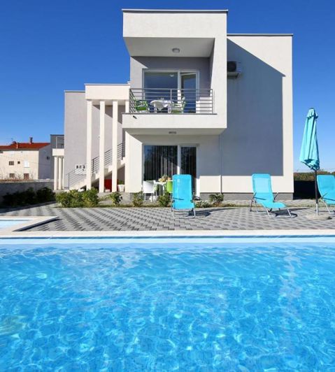 Image No.2-Propriété de 6 chambres à vendre à Croatie