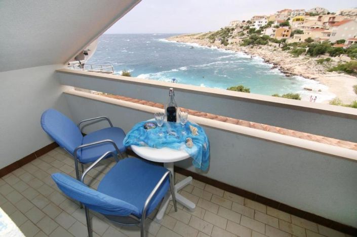 Image No.23-9 Bed Property for sale