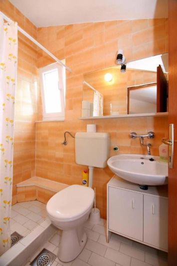 Image No.25-9 Bed Property for sale