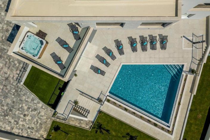 Image No.4-5 Bed Property for sale