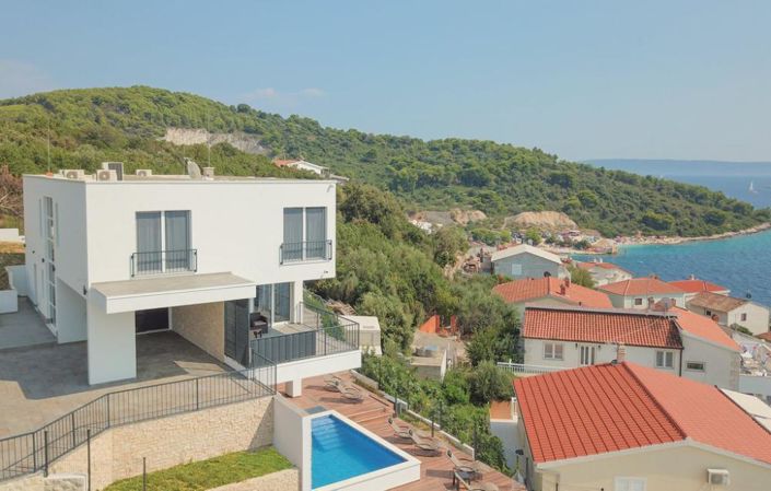 Image No.5-5 Bed Property for sale