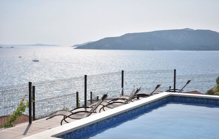 Image No.6-5 Bed Property for sale