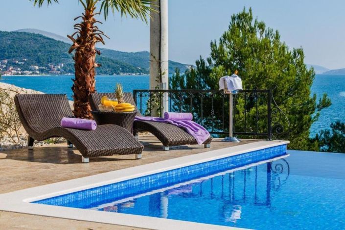 Image No.1-Propriété de 5 chambres à vendre à Trogir