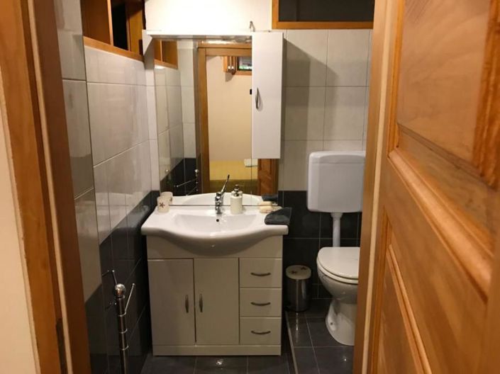 Image No.9-4 Bed Property for sale