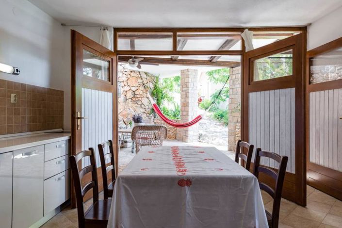 Image No.11-8 Bed Property for sale