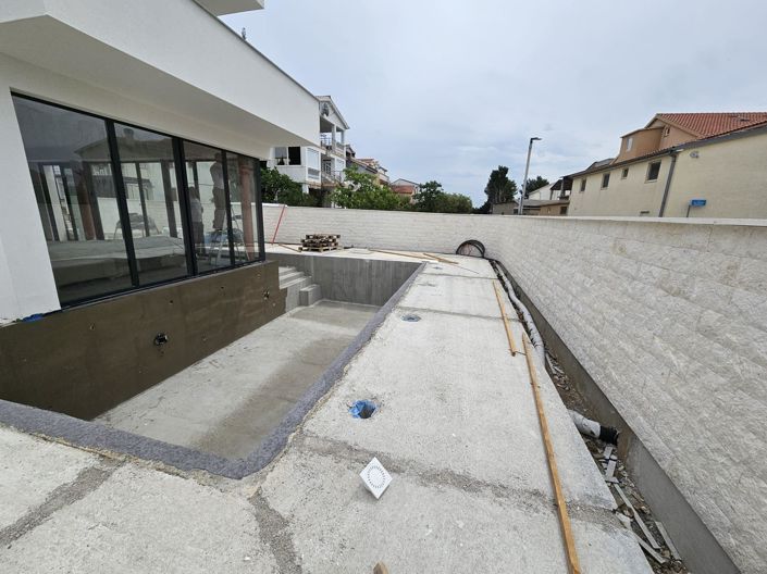 Image No.3-4 Bed Property for sale