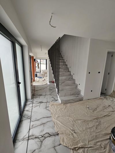 Image No.7-4 Bed Property for sale