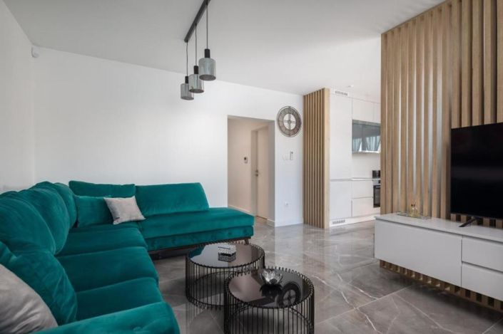 Image No.15-13 Bed Property for sale