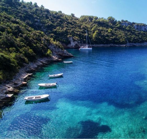 Image No.11-3 Bed Property for sale