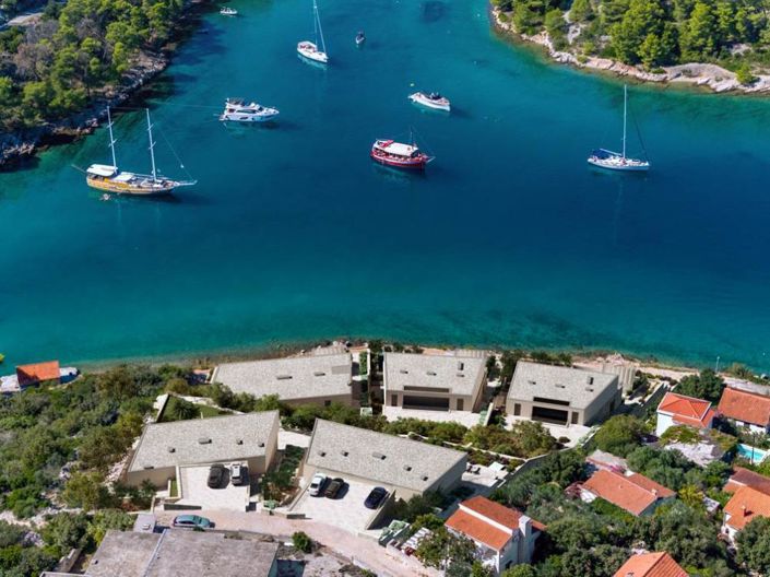 Image No.7-6 Bed Property for sale