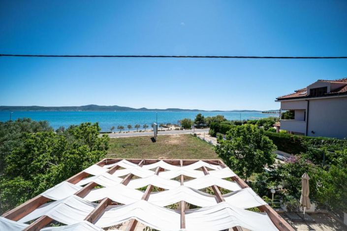Image No.1-Propriété de 14 chambres à vendre à Sukošan