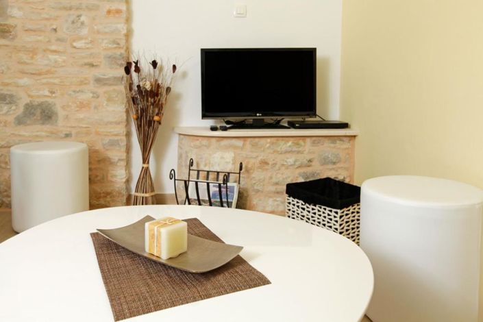 Image No.12-7 Bed Property for sale