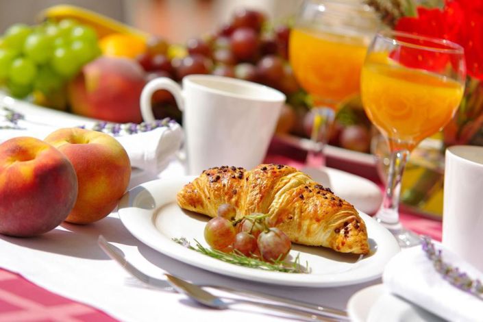 Image No.25-7 Bed Property for sale