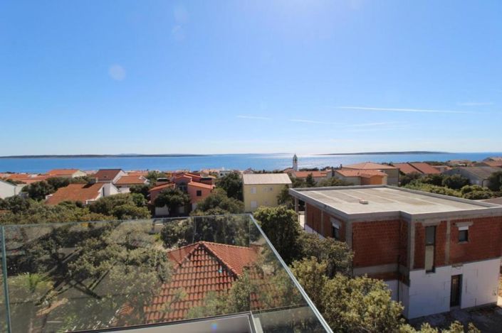 Image No.23-12 Bed Property for sale