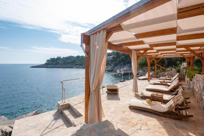 Image No.11-5 Bed Property for sale