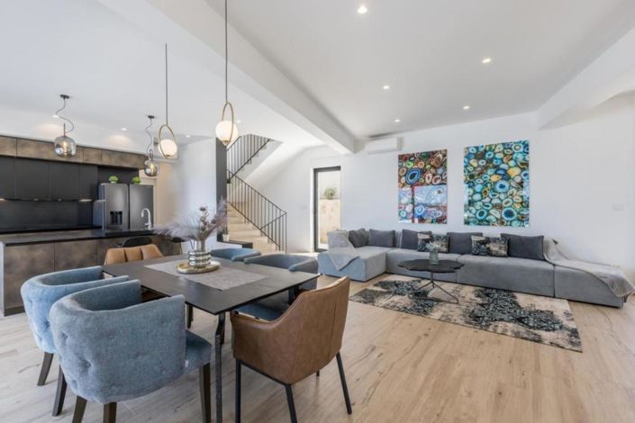 Image No.23-3 Bed Property for sale